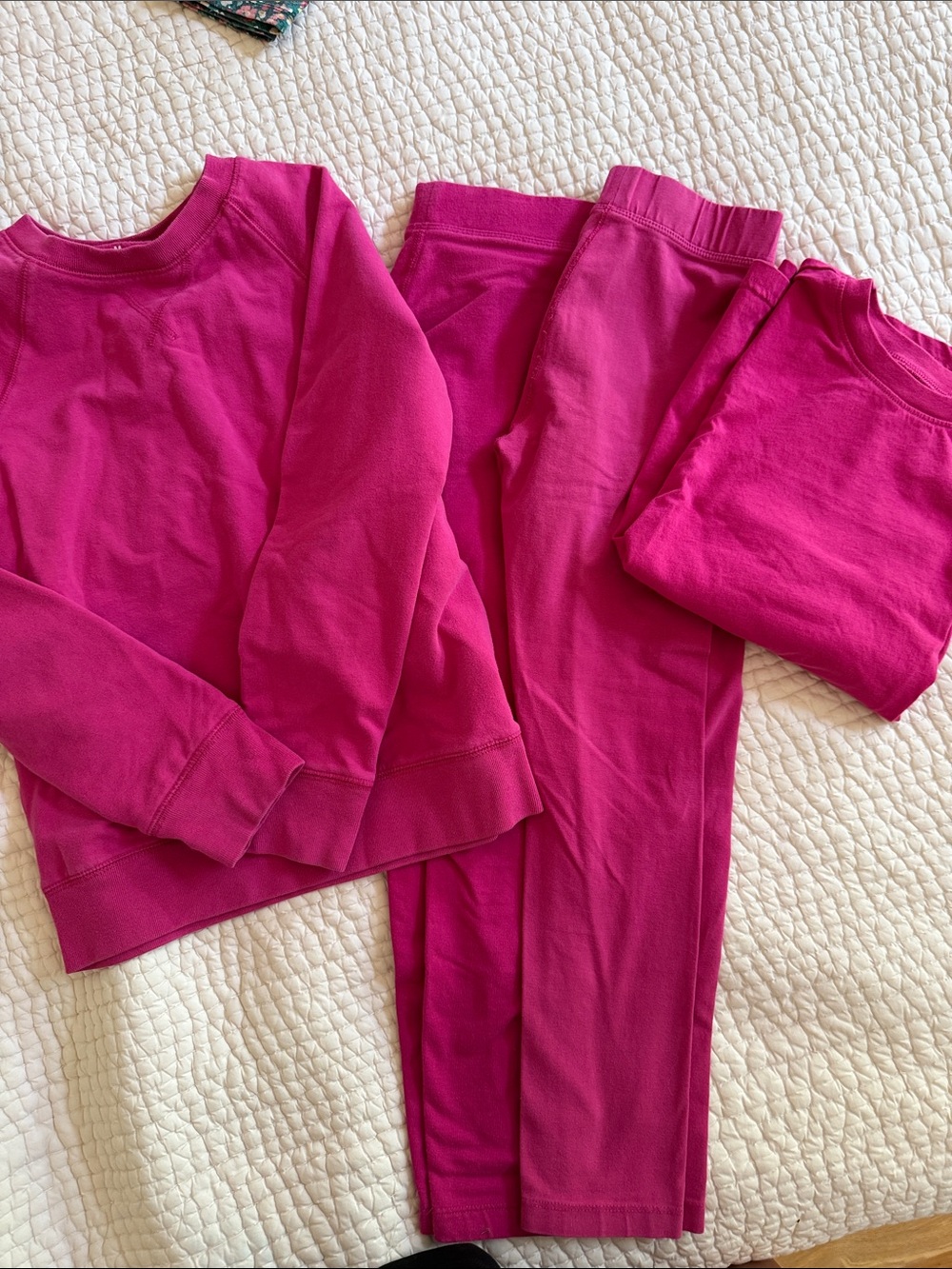 Kids Fuchsia Set - Soft sweatshirt, 2 leggings and long sleeve top